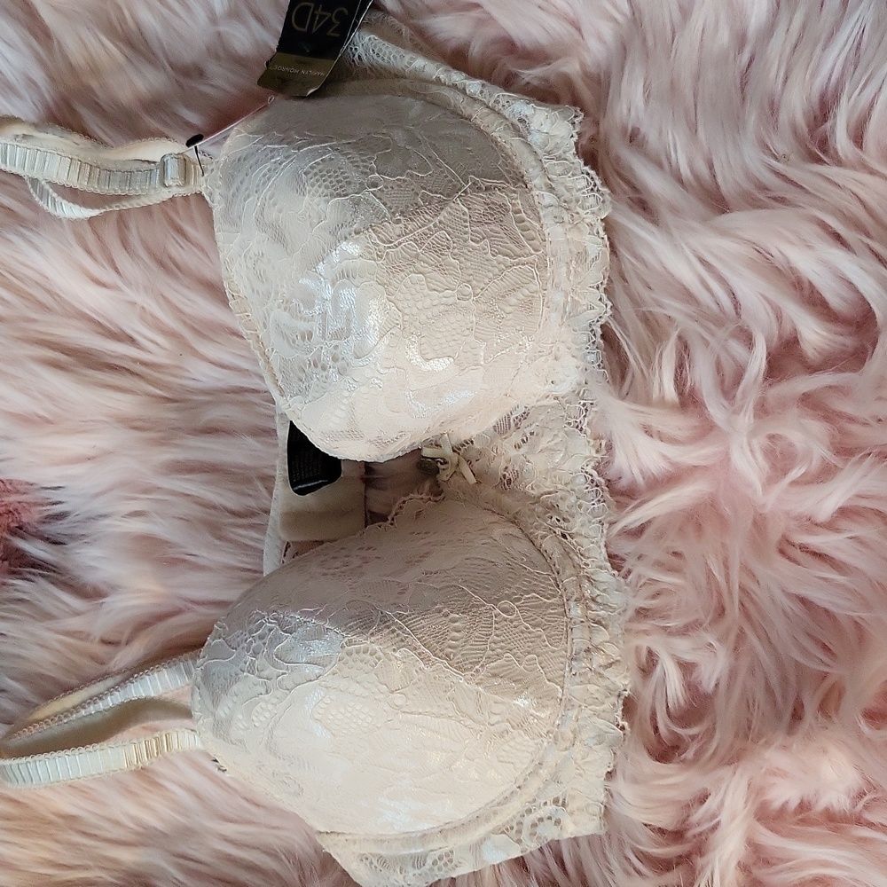 SALE!! Brand New MARILYN MONROE CONVERTIBLE PUSH-UP BRA-34D